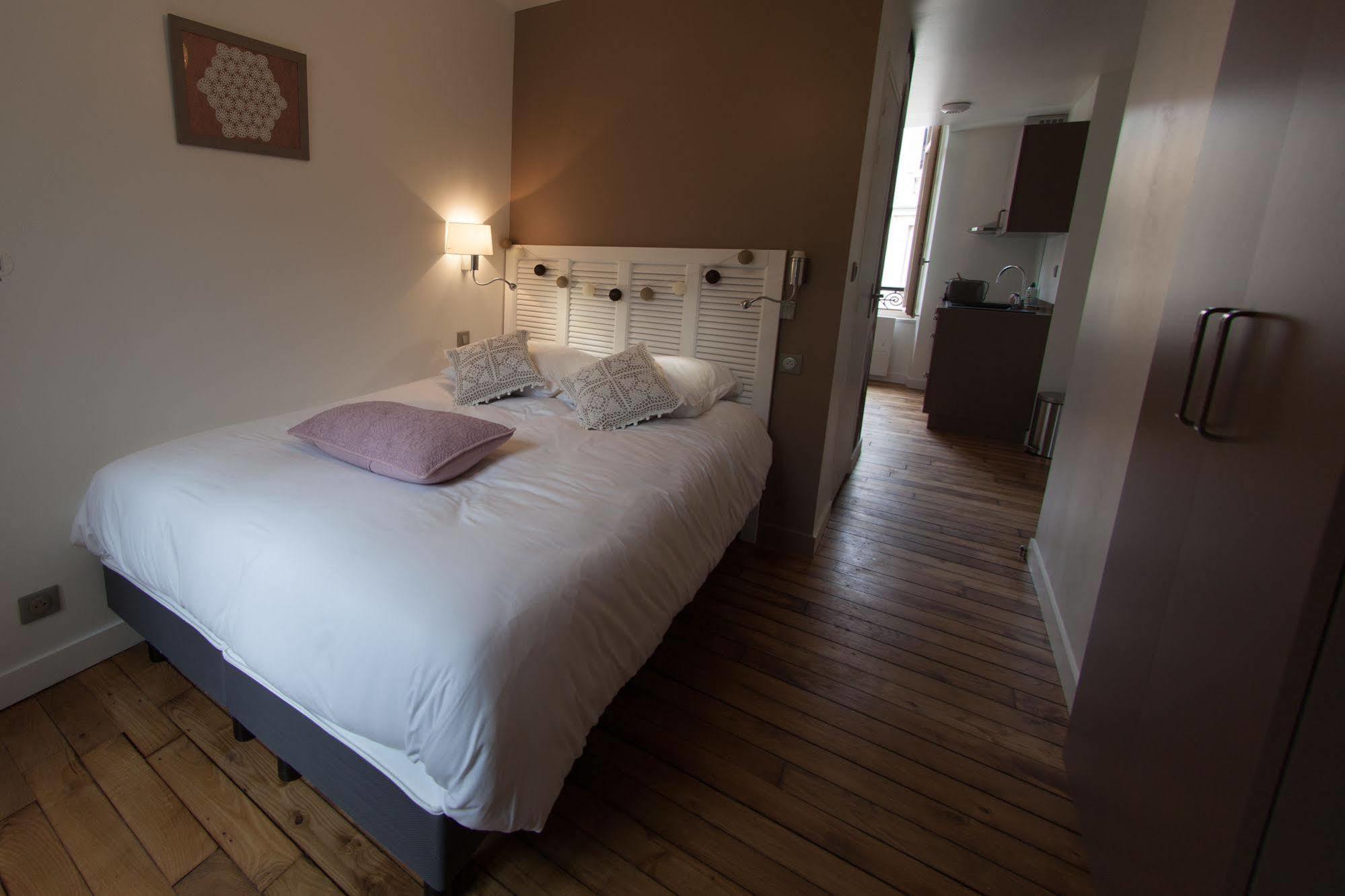 Garden Apparts Rennes Centre Gare ภายนอก รูปภาพ